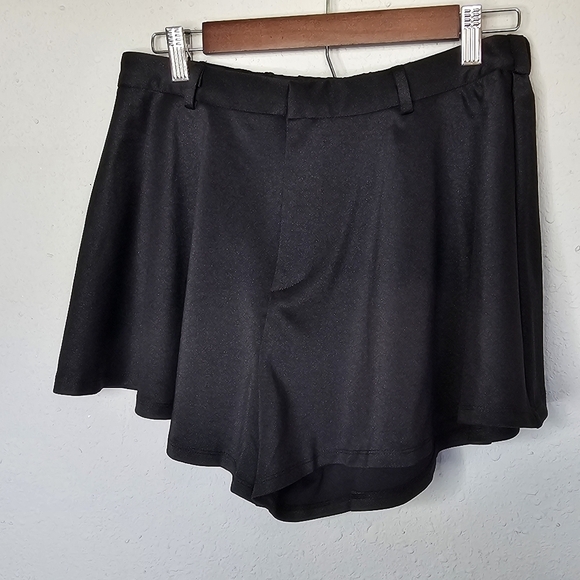 SHEIN‎ BAE High Waisted Black Flowy Skort Mini Size L Large 8/10 NEW - Picture 1 of 8